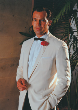 Billy Zane is Mike Kardec
